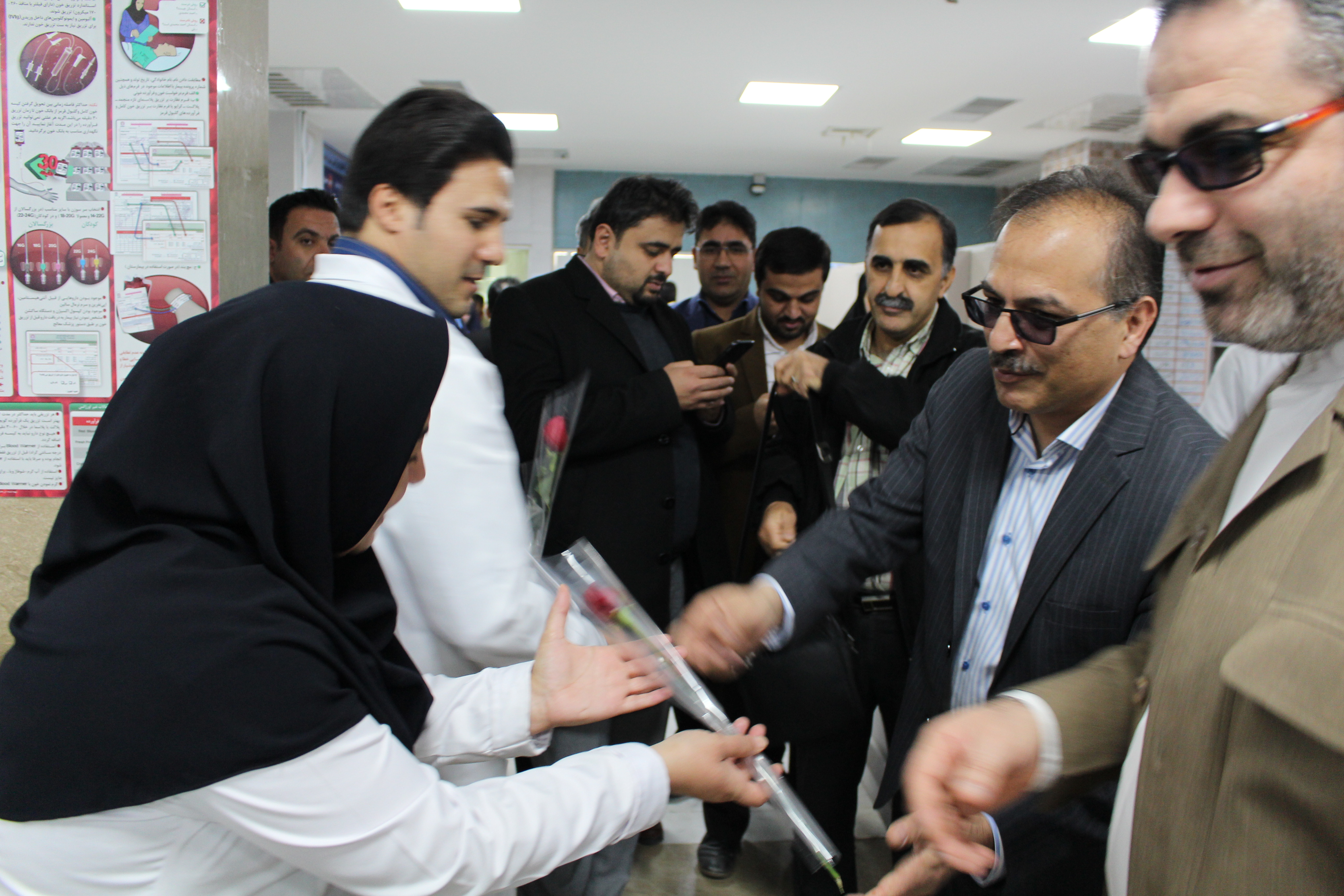بازدید رییس دانشگاه ازبیمارستان امام علی (ع) بجنورد وعرض تبریک به پرستاران به مناسبت روز پرستار